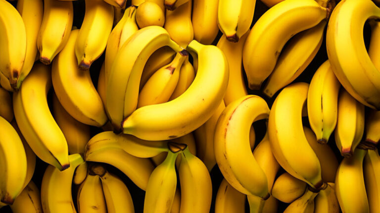Banany w ciąży – czy można jeść? To samo zdrowie dla ciężarnej!